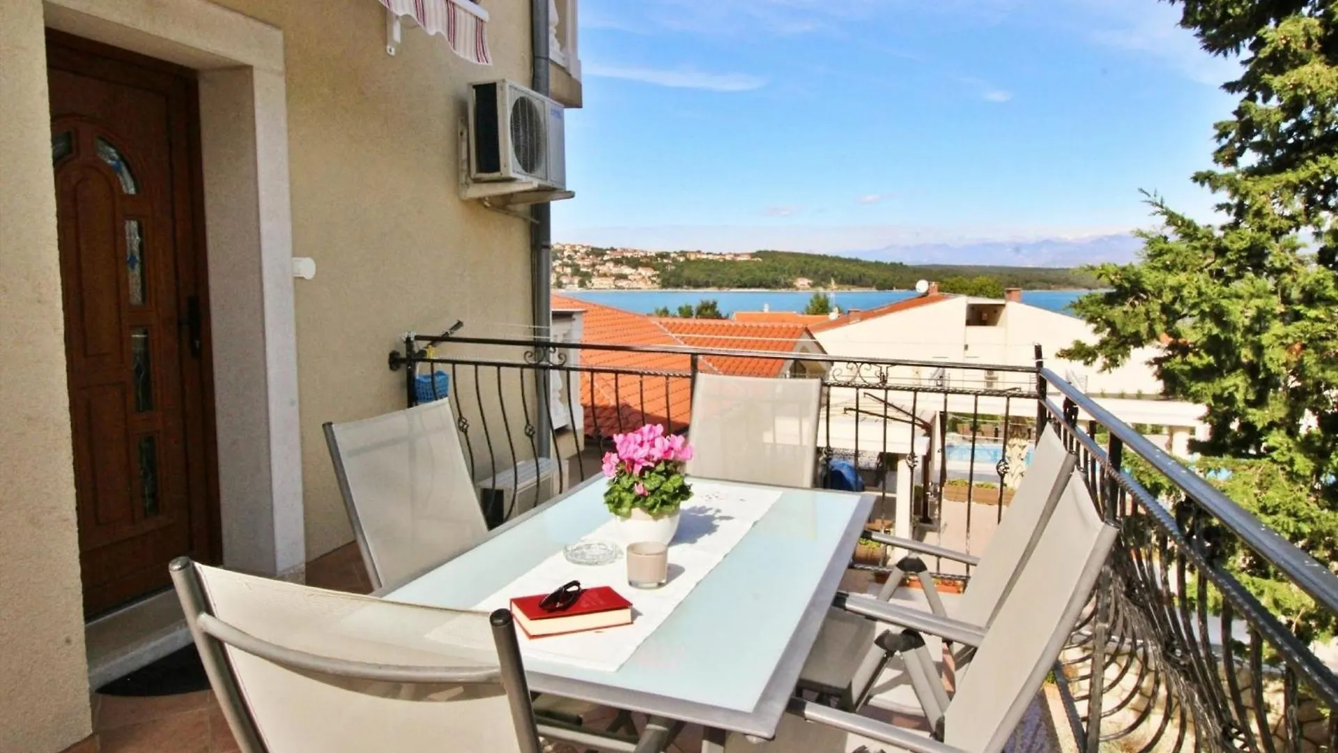 Apartment Ivanka-200M Vom Meer, Balkon, Meerblick Soline   Soline (Krk)