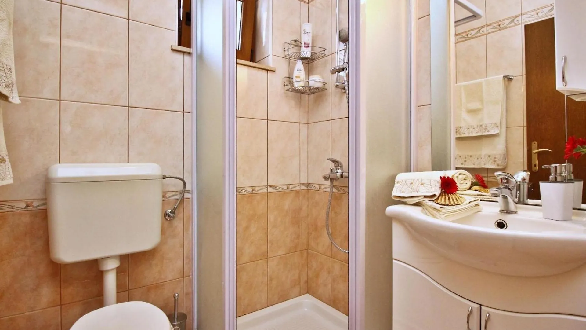 Apartment Ivanka-200M Vom Meer, Balkon, Meerblick Soline  Croatia