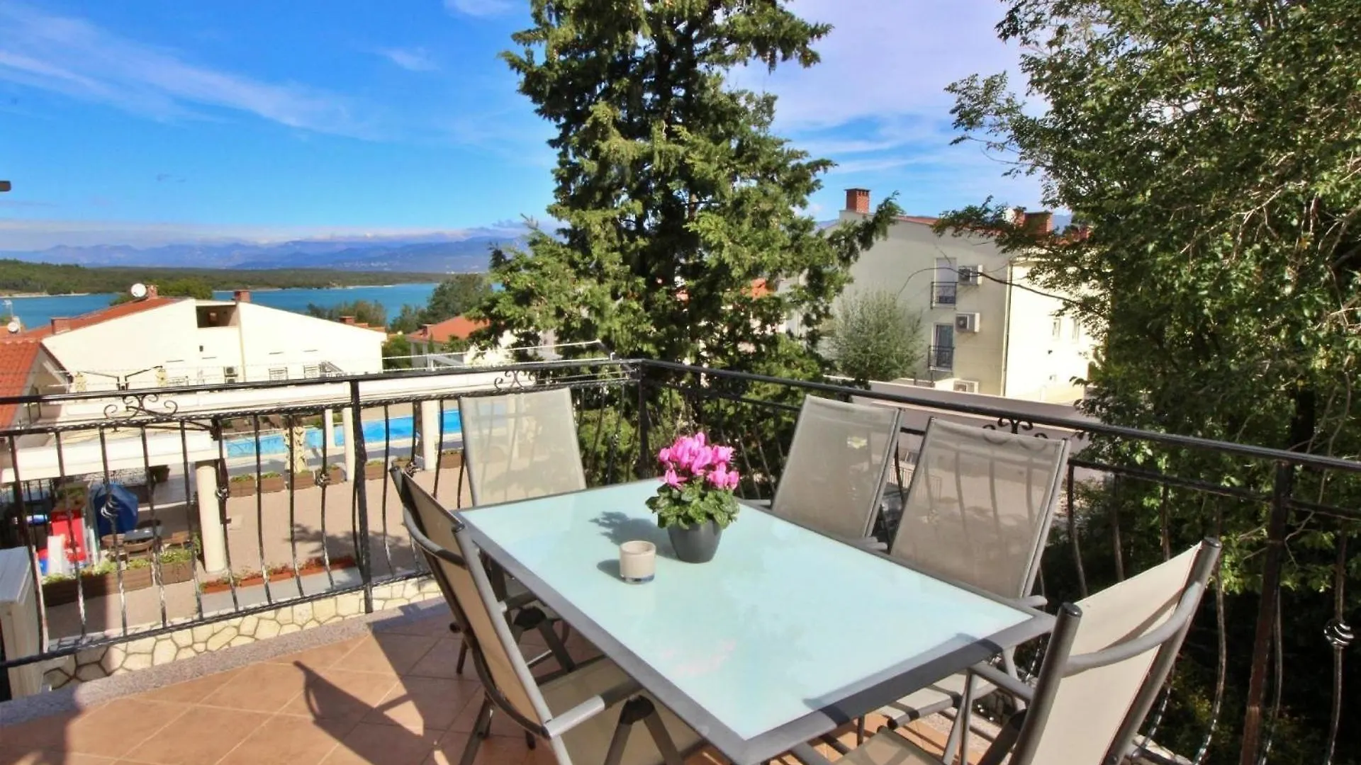 Apartment Ivanka-200M Vom Meer, Balkon, Meerblick Soline
